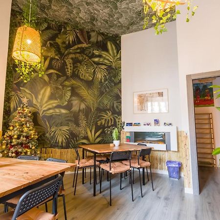 Social - Coliving & Coworking - Madrid Hostel Bagian luar foto