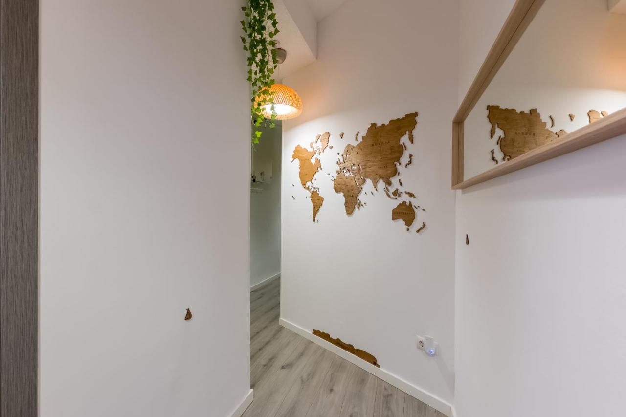Social - Coliving & Coworking - Madrid Hostel Bagian luar foto