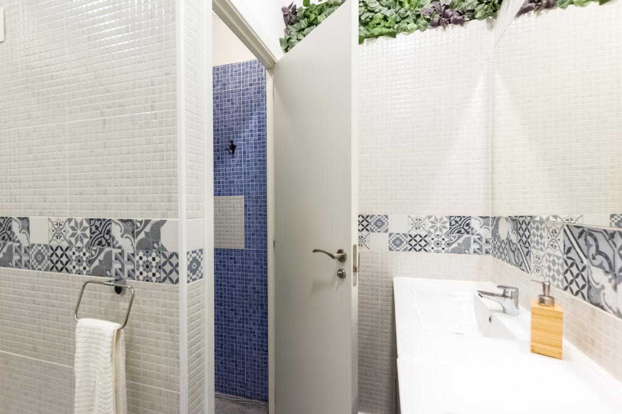 Social - Coliving & Coworking - Madrid Hostel Bagian luar foto