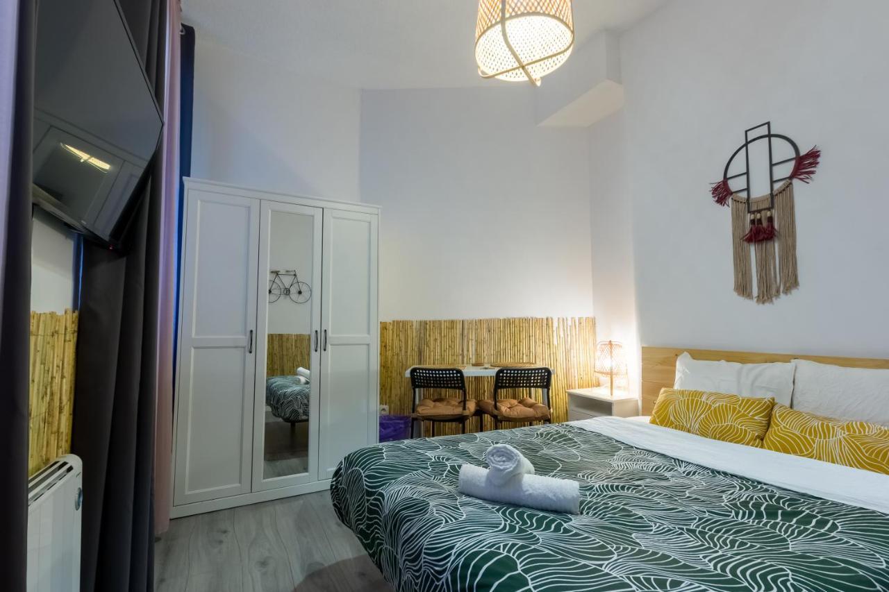 Social - Coliving & Coworking - Madrid Hostel Bagian luar foto