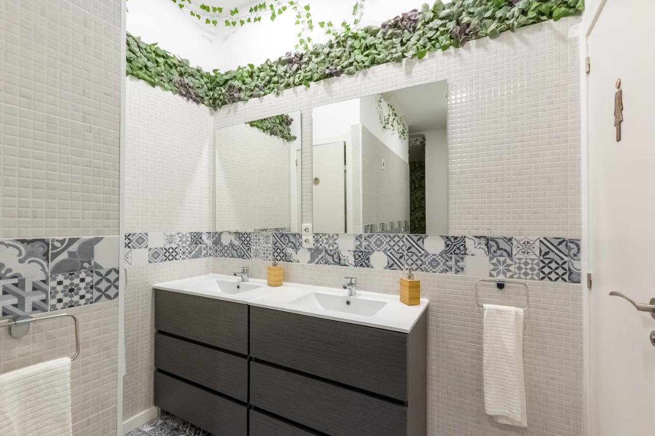 Social - Coliving & Coworking - Madrid Hostel Bagian luar foto