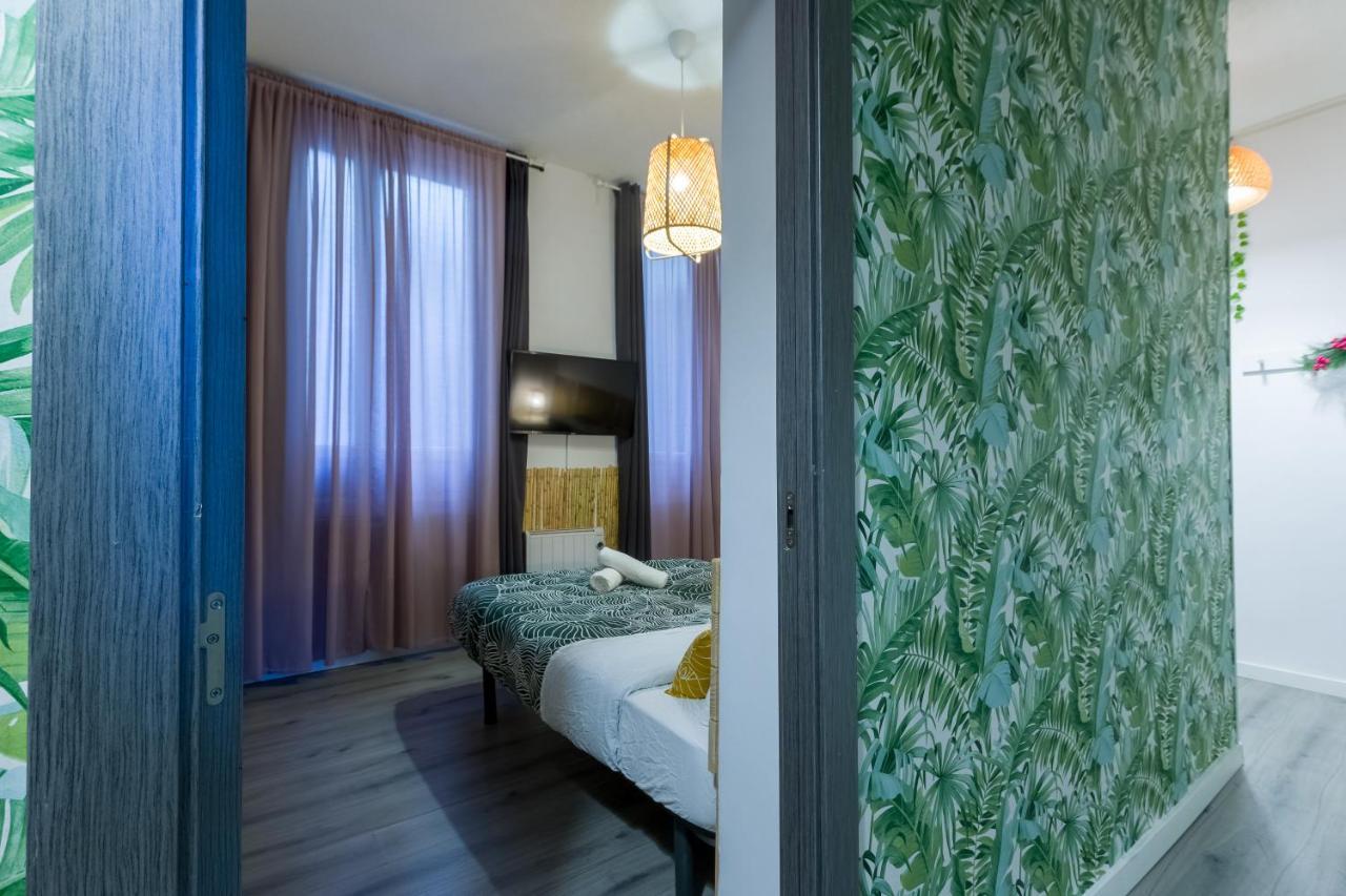 Social - Coliving & Coworking - Madrid Hostel Bagian luar foto