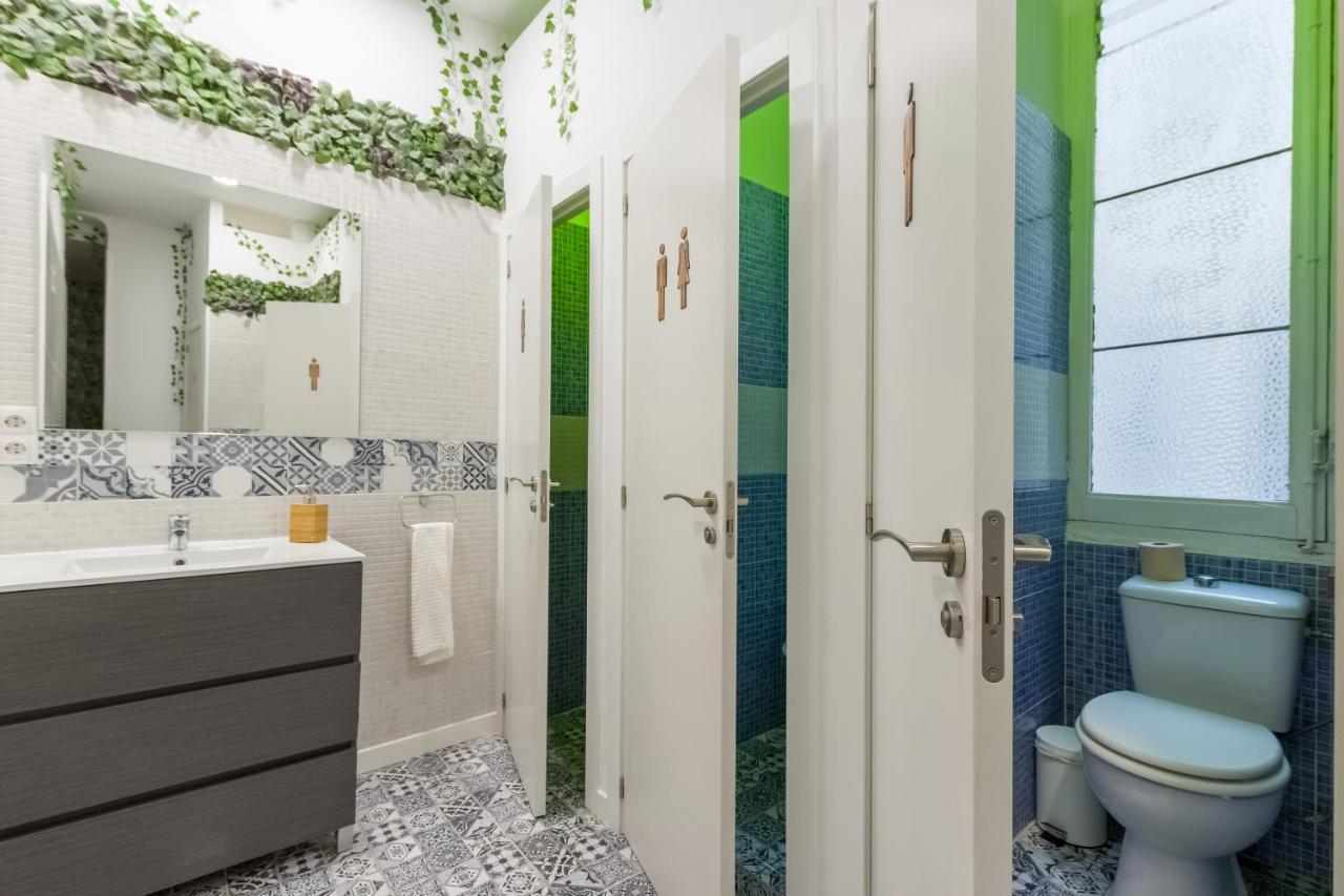 Social - Coliving & Coworking - Madrid Hostel Bagian luar foto