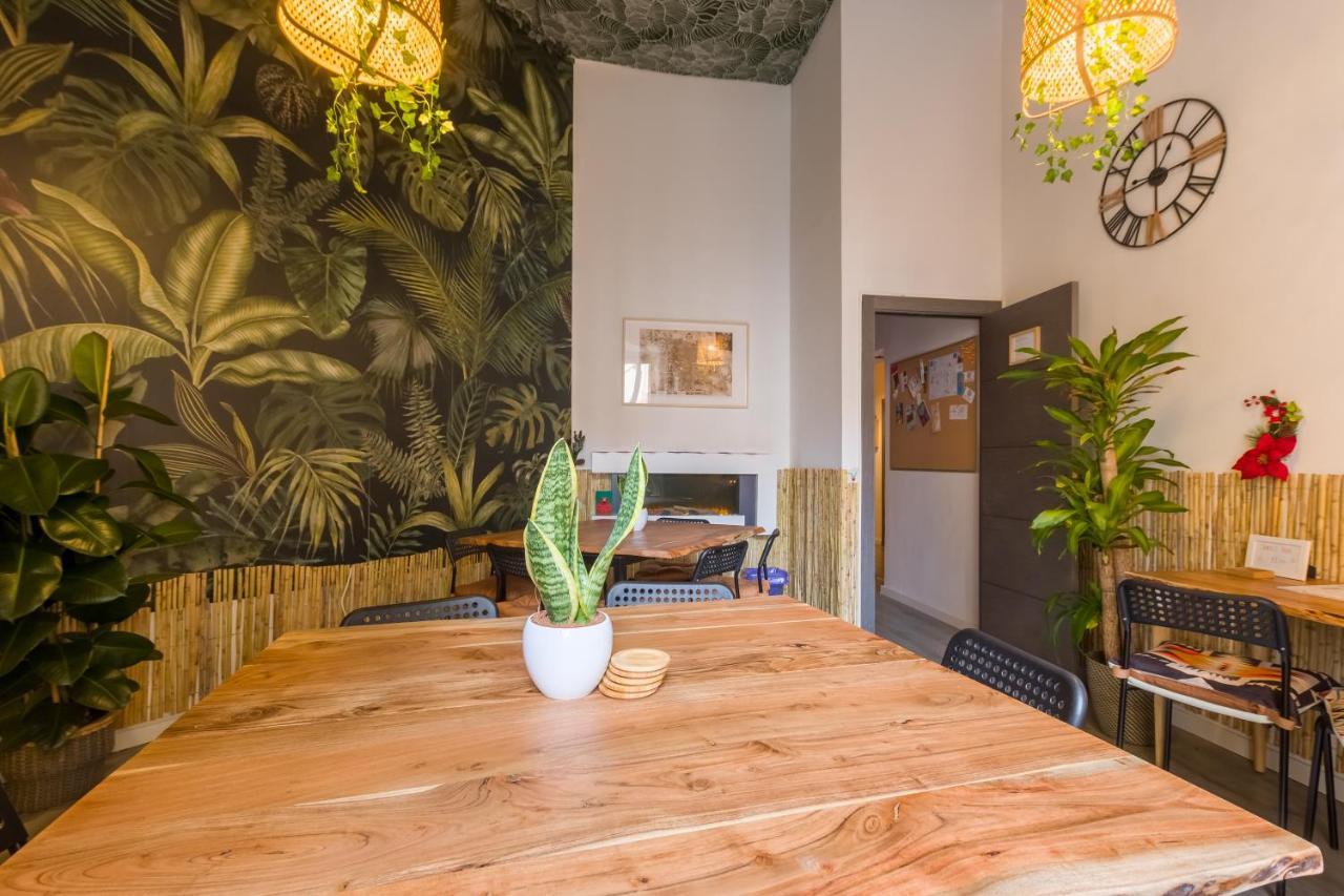 Social - Coliving & Coworking - Madrid Hostel Bagian luar foto