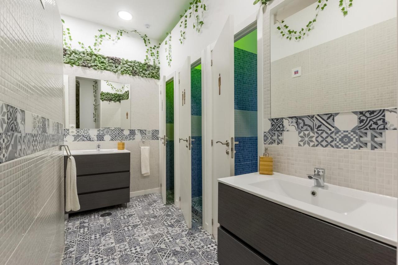 Social - Coliving & Coworking - Madrid Hostel Bagian luar foto