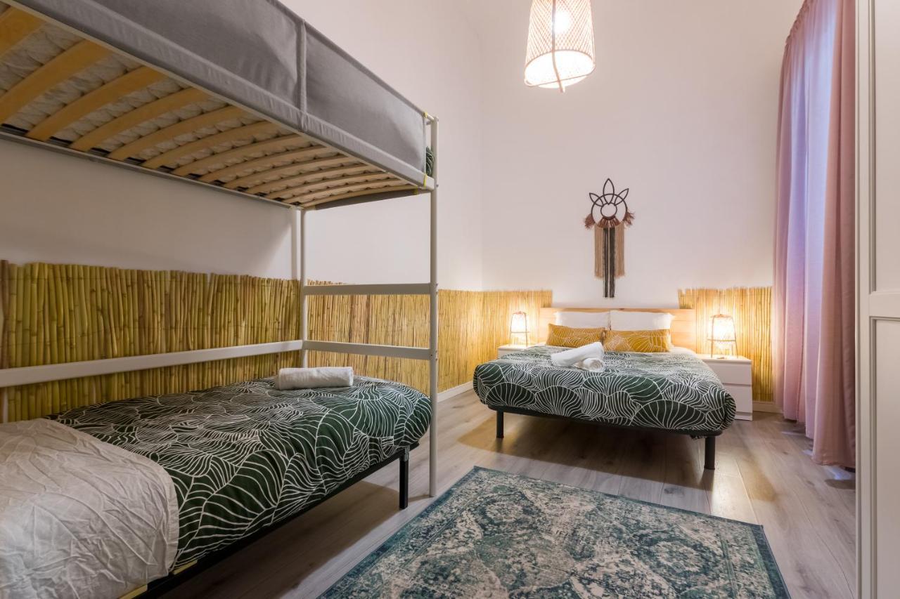 Social - Coliving & Coworking - Madrid Hostel Bagian luar foto