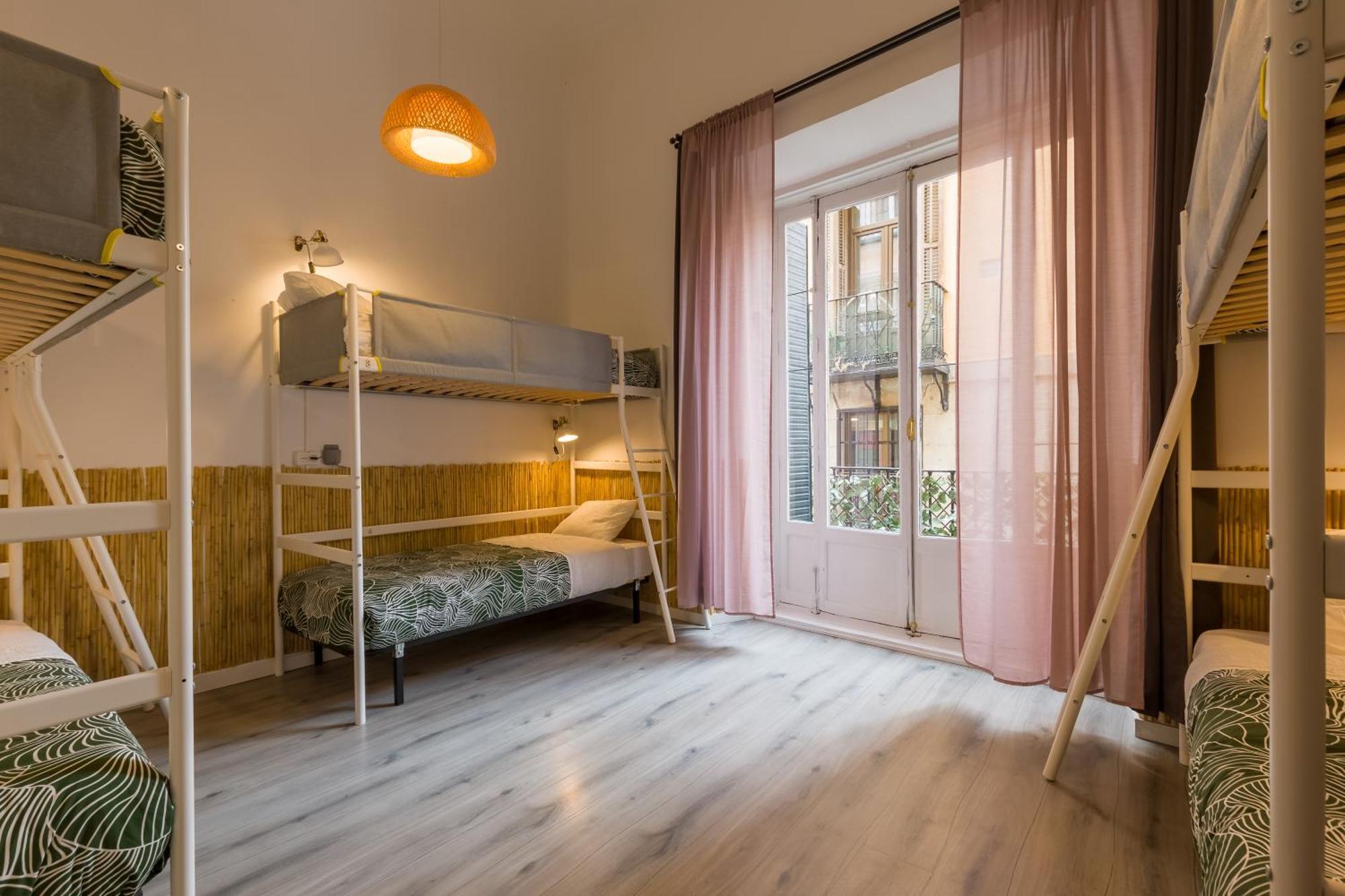 Social - Coliving & Coworking - Madrid Hostel Ruang foto